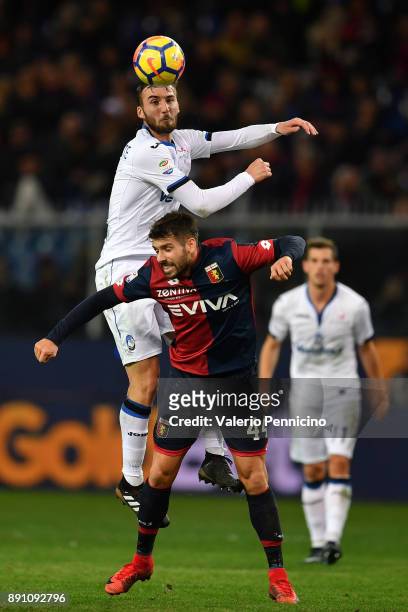 Miguel Veloso of Genoa CFC clashes with Bryan Cristante of Atalanta BC during the Serie A match between Genoa CFC and Atalanta BC at Stadio Luigi...
