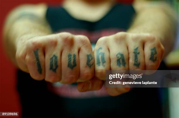 love hate - love and hate tattoo stockfoto's en -beelden