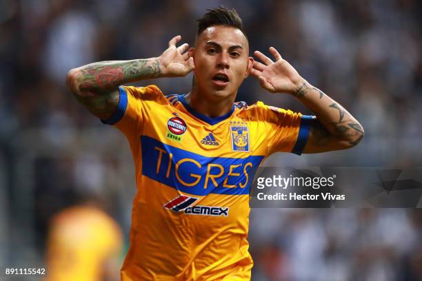 Eduardo Vargas of Tigres celebrates after scoring the first goal of his team during the second leg of the Torneo Apertura 2017 Liga MX final between...