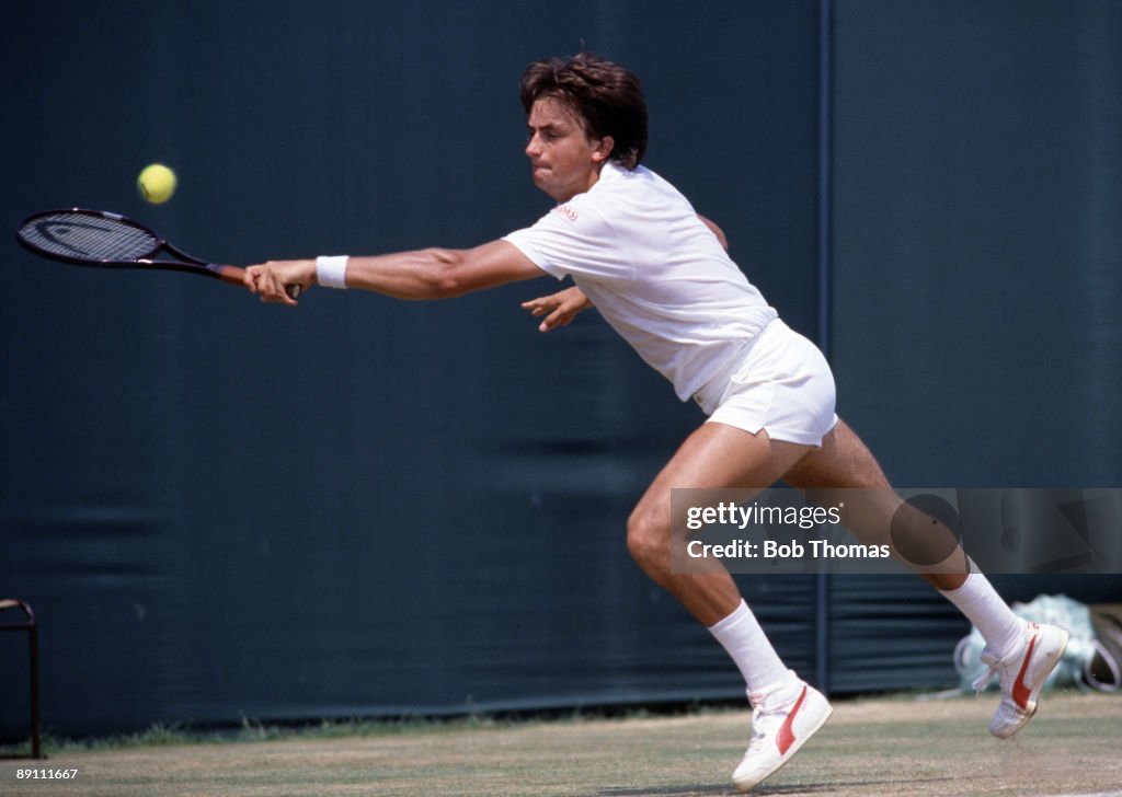 Leconte Head Racket Henri Leconte of France during the Wimbledon Lawn Tennis... News Photo ...