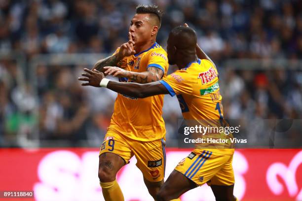 Eduardo Vargas of Tigres celebrates after scoring the first goal of his team during the second leg of the Torneo Apertura 2017 Liga MX final between...