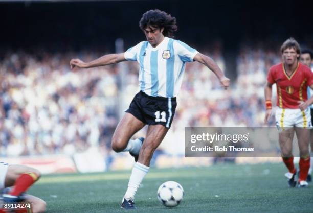 Mario Kempes in action for Argentina against Belgium during the opening match in the 1982 World Cup Finals at the Nou Camp Stadium in Barcelona, 13th...