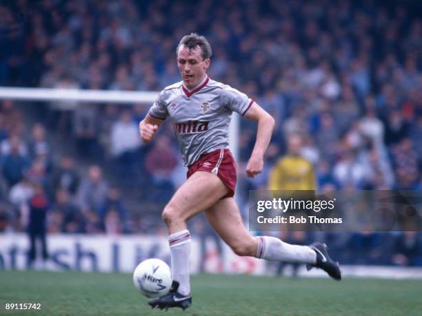 Walter Kidd in action for Heart of Midlothian during the match against Dundee at Dens Park in Dundee, 3rd May 1986.