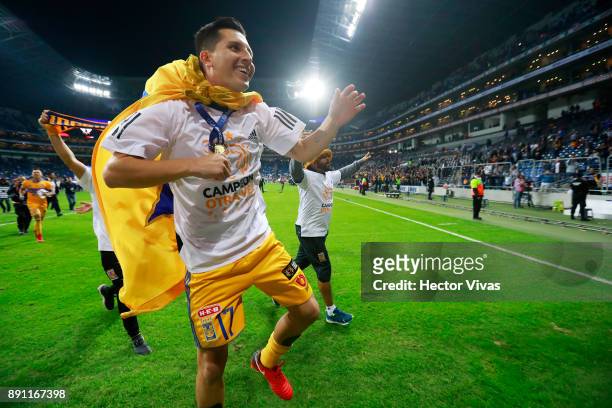 Jose Torres of Tigres celebrate after winning the second leg of the Torneo Apertura 2017 Liga MX final between Monterrey and Tigres UANL at BBVA...