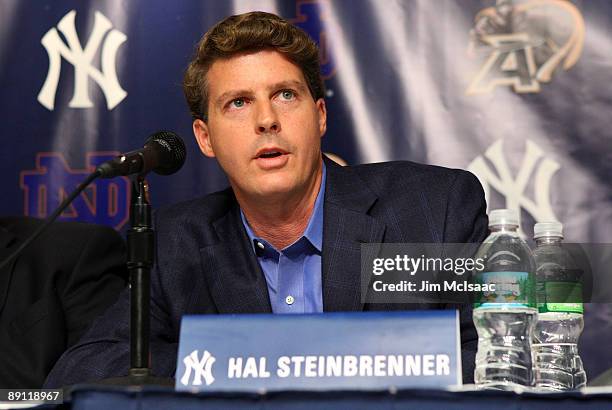 84 Partner Hal Steinbrenner Stock Photos, High-Res Pictures, and Images - Getty Images