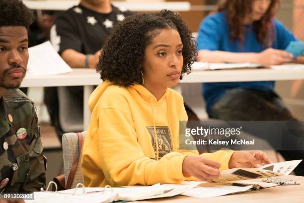 Late Registration - In the series premiere, Zoey Johnson arrives at California University certain she will be a hot shot on campus, but quickly...