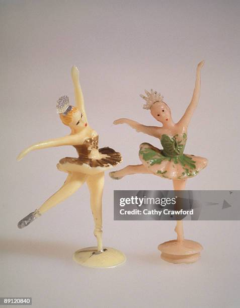 close up of two ballerina figurines - dolls ストックフォトと画像