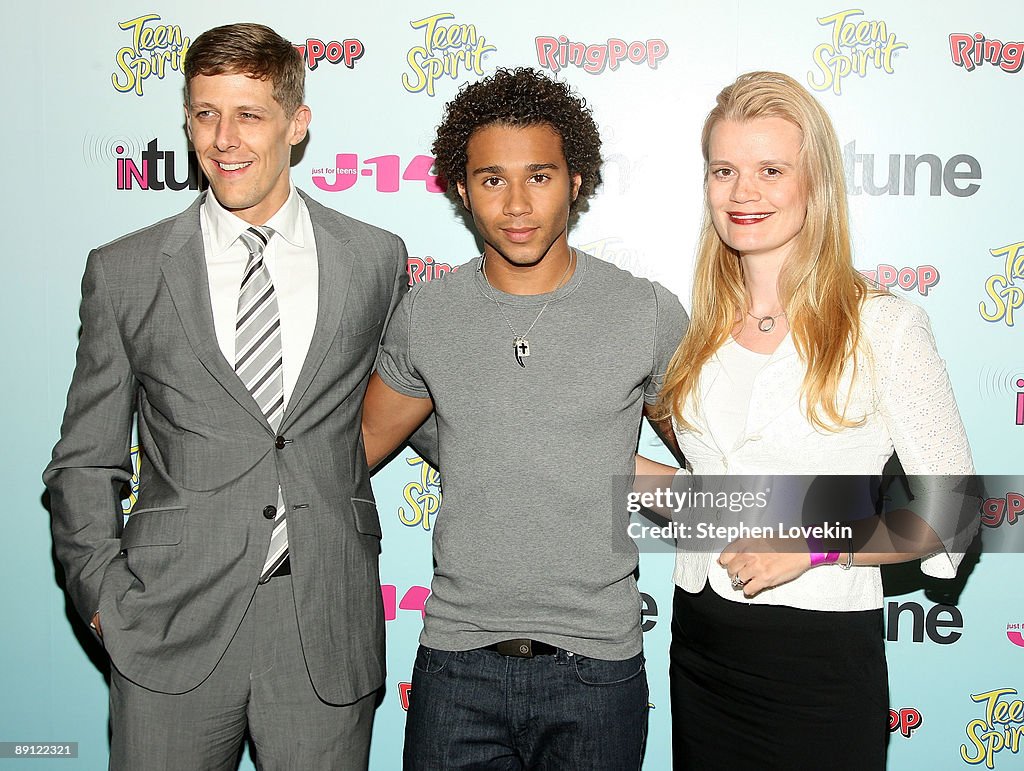 J-14 Magazine Presents In-Tune Concert With Corbin Bleu & Tiffany Giardina