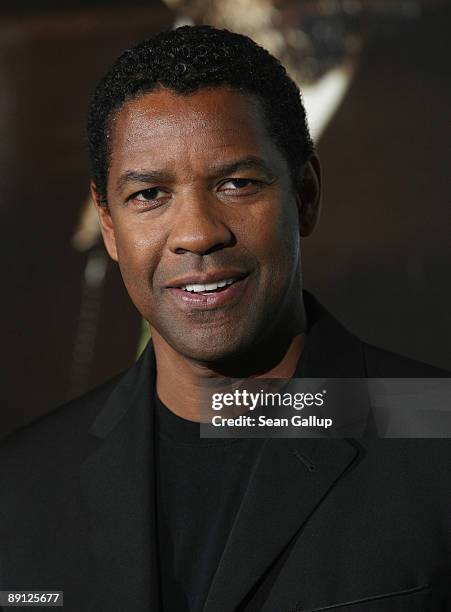 Actor Denzel Washington attends a photocall for the film "The Taking of Pelham 123" at the Ritz-Carlton Hotel on July 21, 2009 in Berlin, Germany.