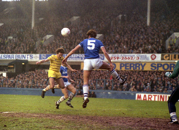 Gordon Davies of Chelsea scores a goal during the Canon League Division One match between Everton and Chelsea held on December 22, 1984 at Goodison... Gordon Davies of Chelsea scores a goal during the Canon League Division One match between Everton and Chelsea held on December 22, 1984 at Goodison...