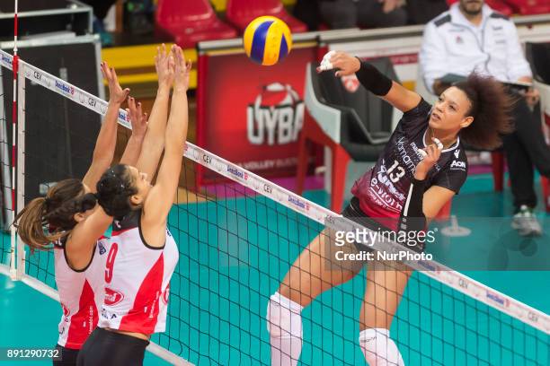 Valentina Diouf during the Women's CEV Cup match between Yamamay e-work Busto Arsizio and ZOK Bimal-Jedinstvo Brcko at PalaYamamay in Busto Arsizio,...