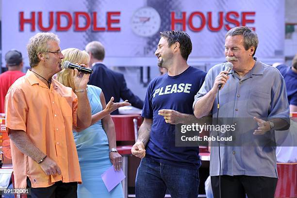 Actor David Arquette performs with Fox's Gretchen Carlson and a doo wop band on Fox & Friends at Fox Plaza on July 15, 2009 in New York City.