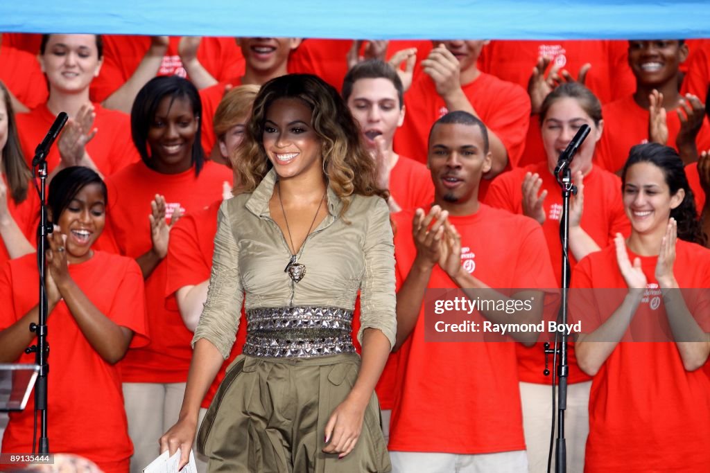 The Chicago Children's Choir welcomes Beyonce' to the United Center ...