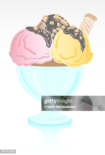 stockillustraties, clipart, cartoons en iconen met highly caloric delicious ice cream - chocoladesaus