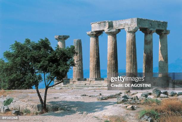Old ruins of a temple, Temple Of Apollo, Corinth, Peloponnesus, Greece