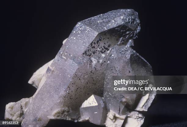 Translucent Riber Quartz Translucent Quartz Photos and Premium High Res Pictures - Getty Images