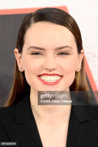 Daisy Ridley attends the 'Star Wars: The Last Jedi' photocall at Corinthia Hotel London on December 13, 2017 in London, England.