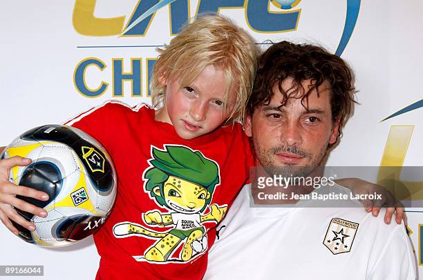 Skeet Ulrich and son attend the World Football Challenge between Chelsea and Inter Milan at Rose Bowl on July 21, 2009 in Pasadena, California.
