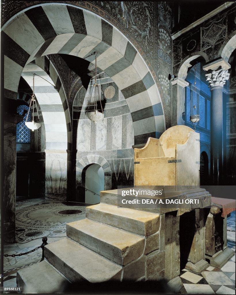 Germany, Aachen, The Palatine Chapel, now part of Aachen Cathedral (UNESCO World Heritage List, 1978), interior. Throne of Charlemagne in the palace chapel, on which were crowned many Emperors of the Holy Roman Empire