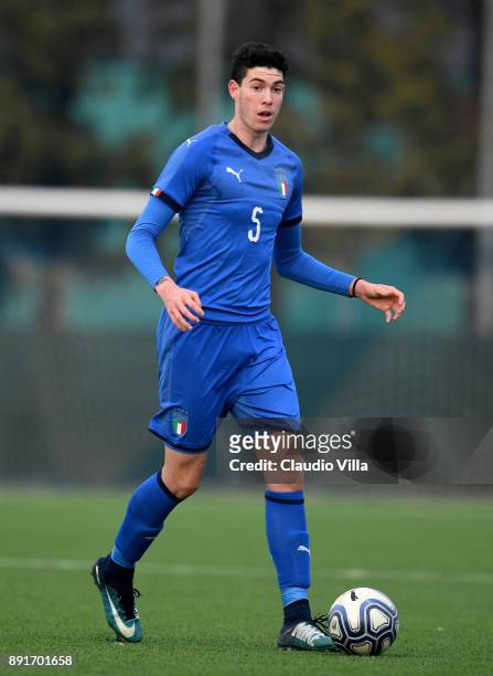 Alessandro Bastoni of Italy in action during the international friendly match between Italy U19 and Finland U19 on December 13, 2017 in Brescia,...