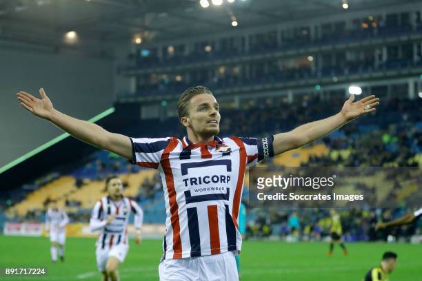 Ben Rienstra of Willem II celebrates 1-2 during the Dutch Eredivisie match between Vitesse v Willem II at the GelreDome on December 13, 2017 in...