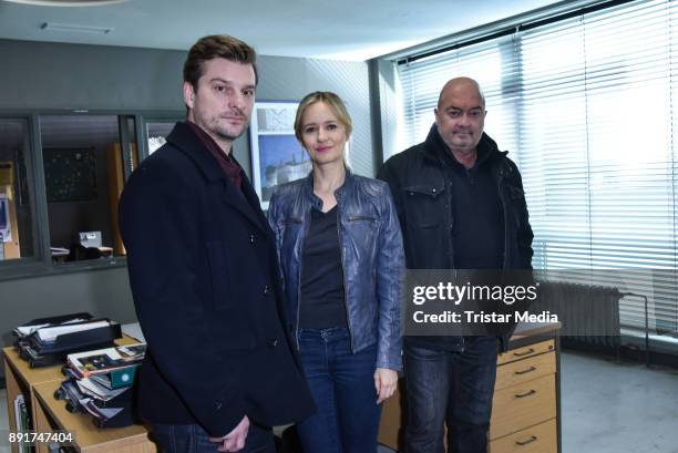 Matthi Faust, Stefanie Stappenbeck and Florian Martens during the photo call at the set of 'Ein starkes Team' on December 13, 2017 in Berlin, Germany.