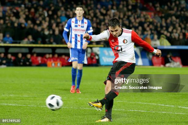 Steven Berghuis of Feyenoord scores the first goal to make it 1-0 during the Dutch Eredivisie match between Feyenoord v SC Heerenveen at the Stadium...