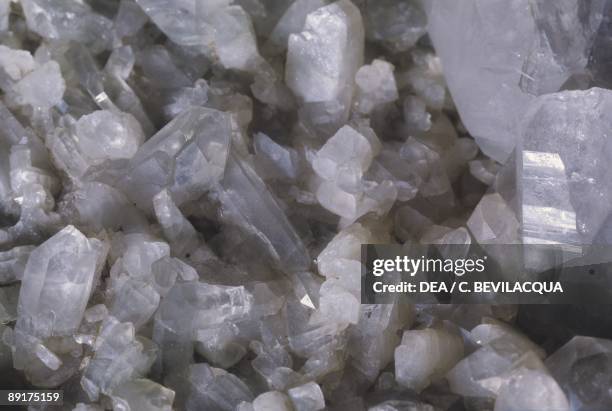 Cut Albite 23 Albite Stock Photos, High-Res Pictures, and Images - Getty Images