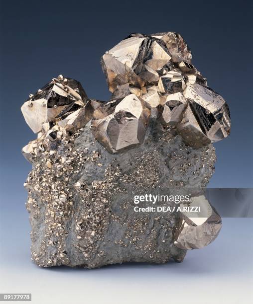 Pioryte Rocks Pyrite Rock Photos and Premium High Res Pictures - Getty Images