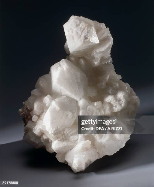 Silicate Color Rocks Silicate Rocks Photos and Premium High Res Pictures - Getty Images