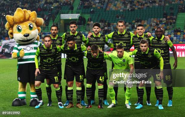 Sporting CP players pose for a team photo before the start of the Portuguese Cup match between Sporting CP and Vilaverdense at Estadio Jose Alvalade...