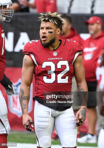 Tyrann Mathieu of the Arizona Cardinals prepares for a game against the Tennessee Titans at University of Phoenix Stadium on December 10, 2017 in...