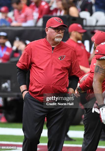 Head coach Bruce Arians of the Arizona Cardinals prepares for a game against the Tennessee Titans at University of Phoenix Stadium on December 10,...