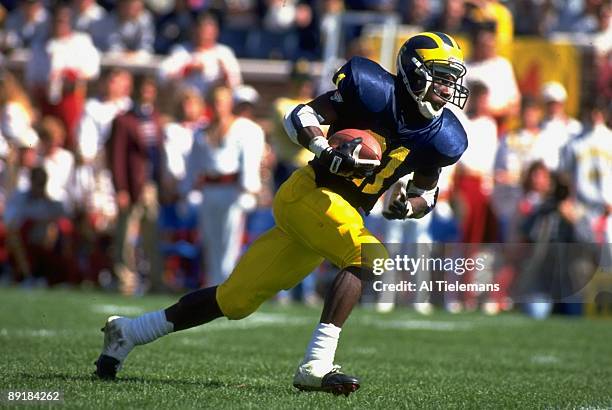 Michigan Desmond Howard in action, kick return vs Florida State. Ann Arbor, MI 9/28/1991 CREDIT: Al Tielemans