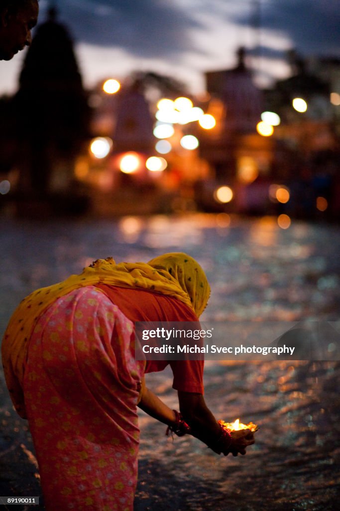 Daily Hindu puja in Haridwar