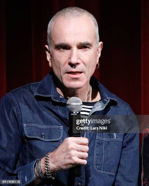Actor Day Actor Daniel Day Lewis Day Lewis Photos and Premium High Res Pictures ...