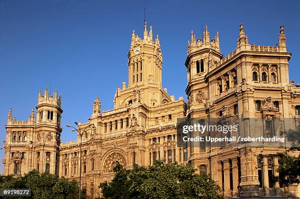 central post office facade, madrid, spain, europe - plaza de cibeles fotografías e imágenes de stock