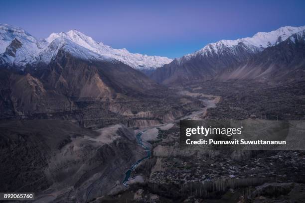 top view of hunza valley before sunrise, gilgit baltistan, pakistan - baltistan bildbanksfoton och bilder