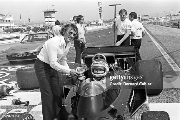 Bernie Ecclestone, Jean-Pierre Jarier, Shadow-Ford DN5B OR Shadow-Ford DN8, Grand Prix of France, Circuit Paul Ricard, 04 July 1976. Bernie...