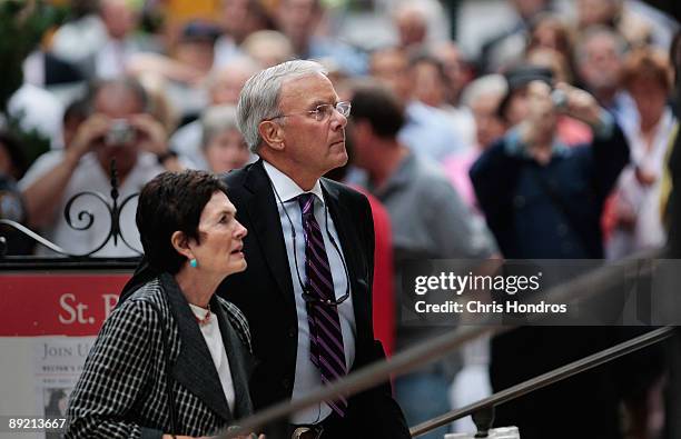 Television news anchor Tom Brokaw and his wife Meredith Brokaw attend legendary newsman Walter Cronkite's funeral service July 23, 2009 in New York...