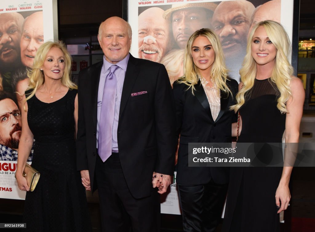 Premiere Of Warner Bros. Pictures' "Father Figures" - Red Carpet