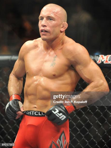 Welterweight Georges St-Pierre waits to start the second round against Thiago Alves during their Welterweight title bout at UFC 100 the Mandalay Bay...