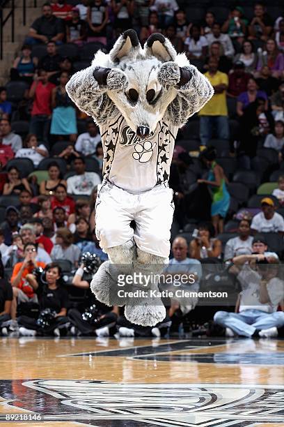 Mascot The Fox of the San Antonio Silver Stars peforms during the WNBA game against the Connecticut Sun on July 17, 2009 at the AT&T Center in San...