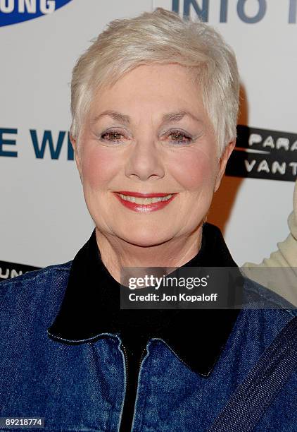 Actress Shirley Jones arrives at the Los Angeles Premiere "Into The Wild" at the Directors Guild of America on September 18, 2007 in West Hollywood,...
