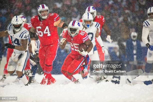LeSean McCoy of the Buffalo Bills carries the ball for the game winning touchdown during overtime against the Indianapolis Colts at New Era Field on...