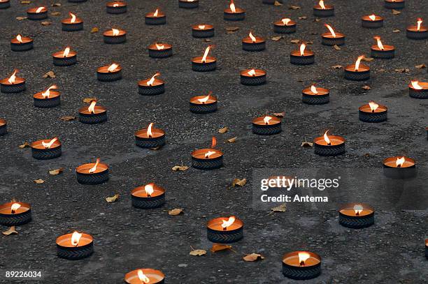 lights of rememberance - holocaust in color stock pictures, royalty-free photos & images