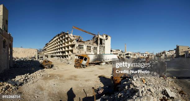 The ruined Al Shifaa neighbourhood in West Mosul completely destroyed by the fighting between Iraqi Army and Islamic State. West Mosul, Iraq, 13...