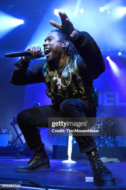 Miguel performs during 106.1 KMEL's Holiday House of Soul at the Fox Theater on December 13, 2017 in Oakland, California.