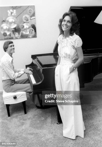 View of American sibling musicians Richard Carpenter, on the piano, and Karen Carpenter , Los Angeles, California, 1973. The pair performed as 'The...