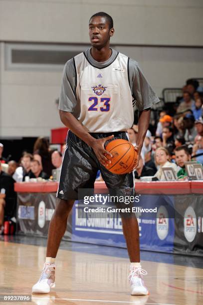 Josh Carter of the Phoenix Suns surveys the court against the Toronto Raptors during NBA Summer League presented by EA Sports on July 15, 2009 at Cox...